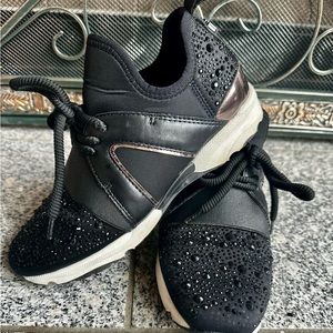 Sparkling Carvella sneakers